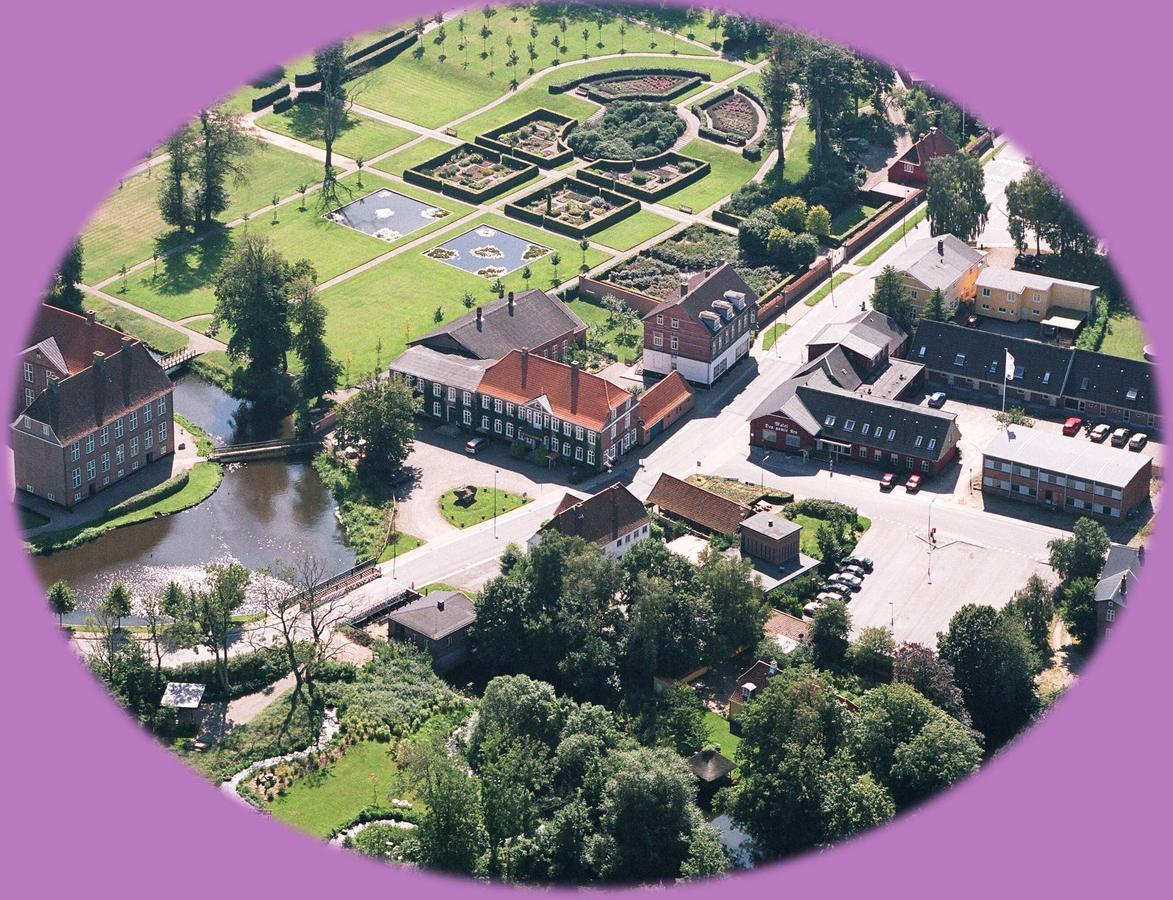 Gram Slotskro Exteriör bild